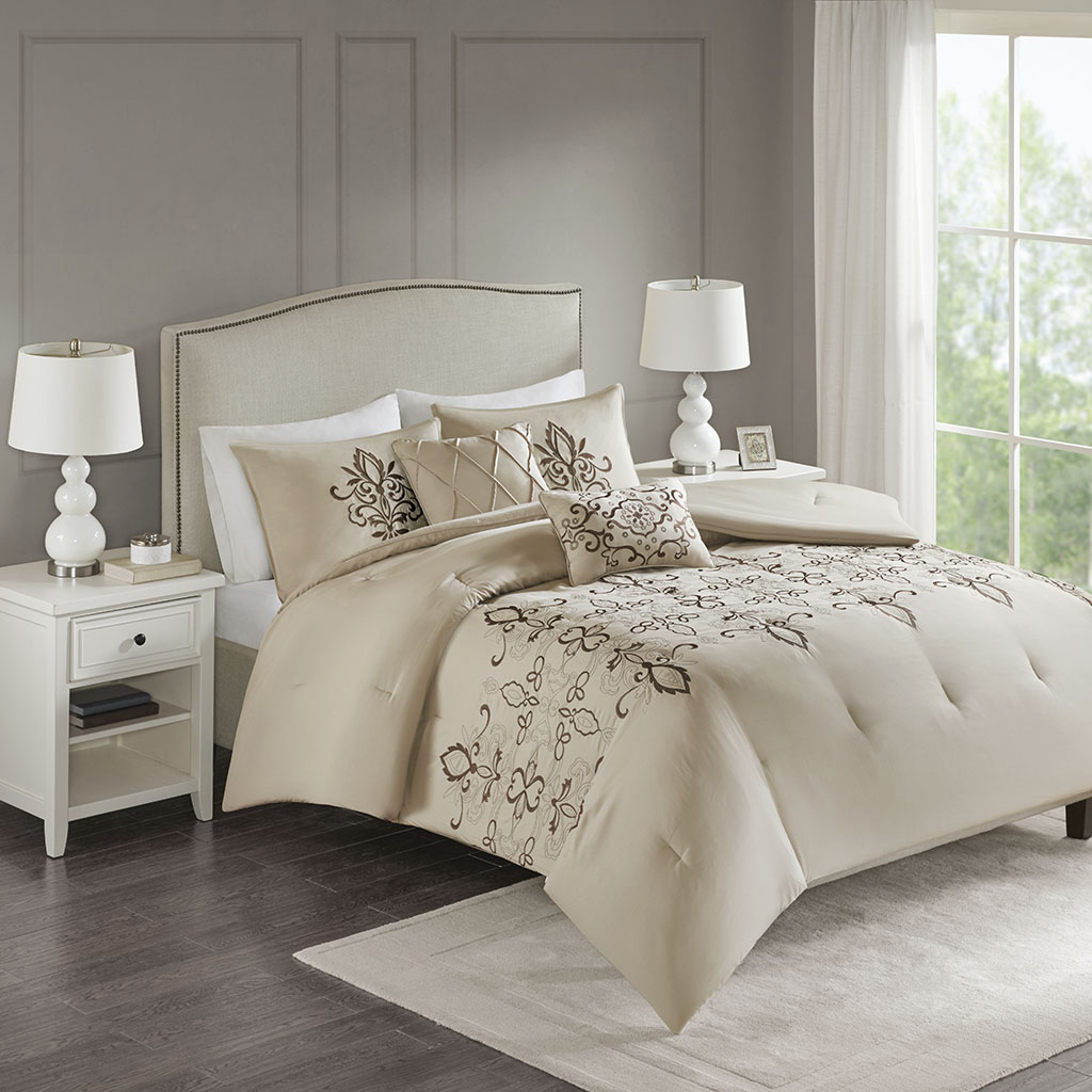 510 Design - Karlene Embroidered 5 Piece Comforter Set - Natural - King/Cal King
510 Design - Karlene Embroidered 5 Piece Comforter Set - Natural - King/Cal King