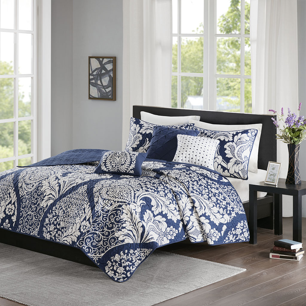 Madison Park - Vienna 6 Piece Reversible Coverlet Set - Indigo - King/Cal King
Madison Park - Vienna 6 Piece Reversible Coverlet Set - Indigo - King/Cal King