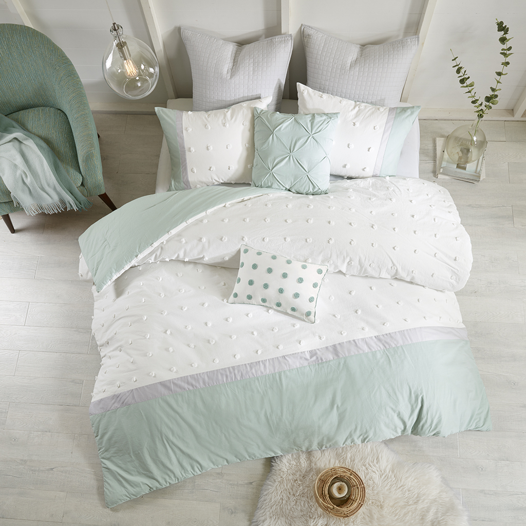 Urban Habitat - Myla 7 Piece Cotton Jacquard Comforter Set - Ivory - King/Cal King
Urban Habitat - Myla 7 Piece Cotton Jacquard Comforter Set - Ivory - King/Cal King