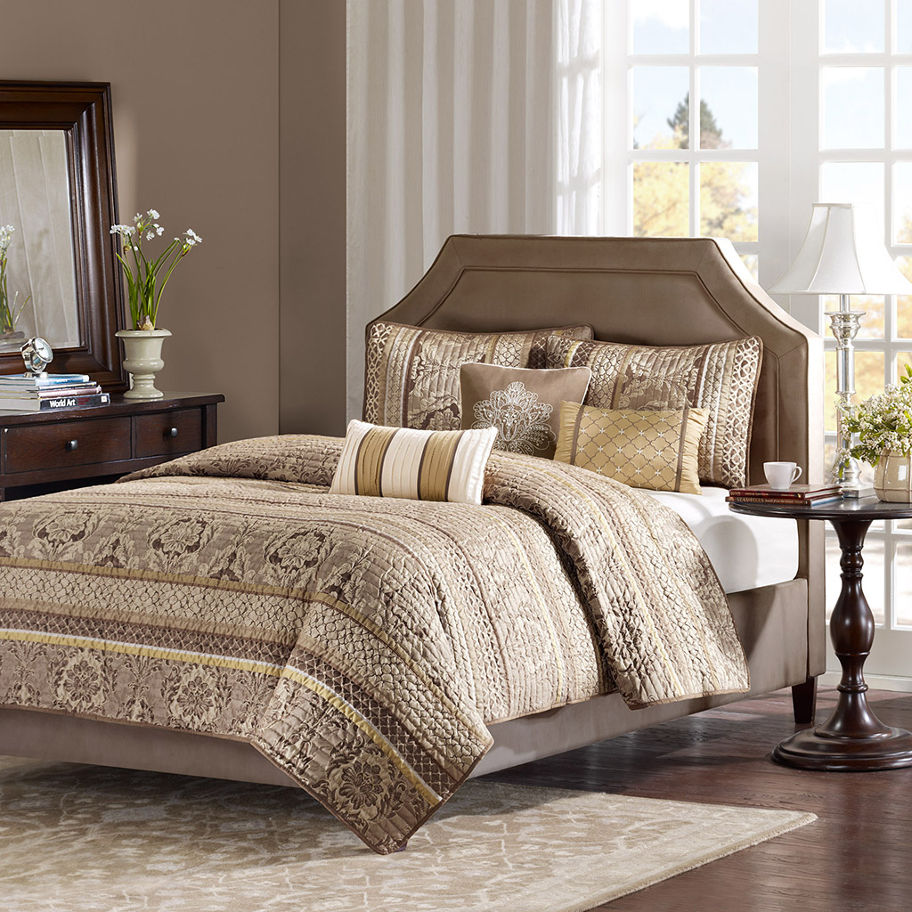 Madison Park - Bellagio 6 Piece Reversible Coverlet Set - Brown/Gold - King/Cal King
Madison Park - Bellagio 6 Piece Reversible Coverlet Set - Brown/Gold - King/Cal King