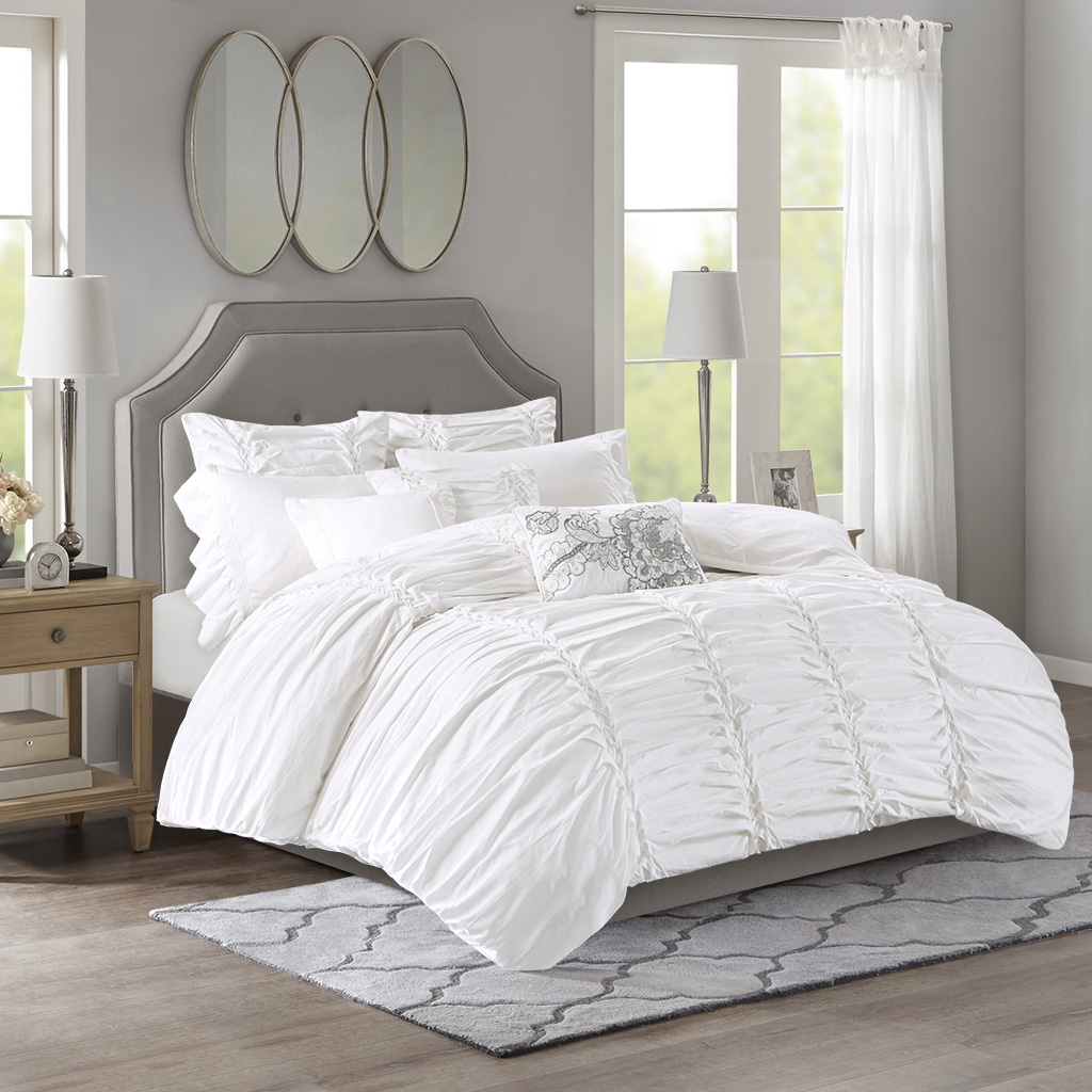 Madison Park Signature - Gardenia Oversized Duvet Style Cotton Comforter Set - White - King
Madison Park Signature - Gardenia Oversized Duvet Style Cotton Comforter Set - White - King