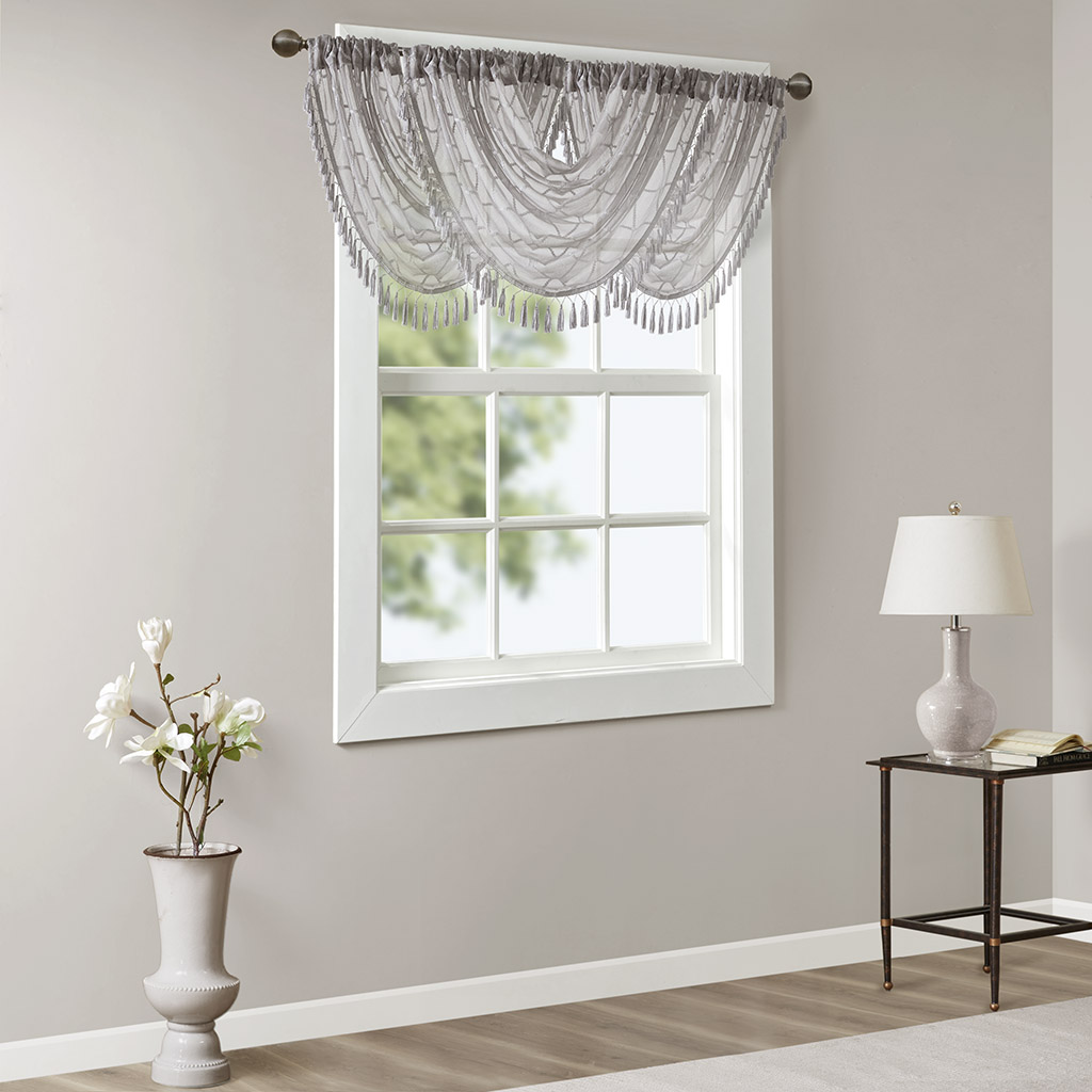 Madison Park - Irina Diamond Sheer Embroidered Waterfall Valance - Grey - 38x46
Madison Park - Irina Diamond Sheer Embroidered Waterfall Valance - Grey - 38x46