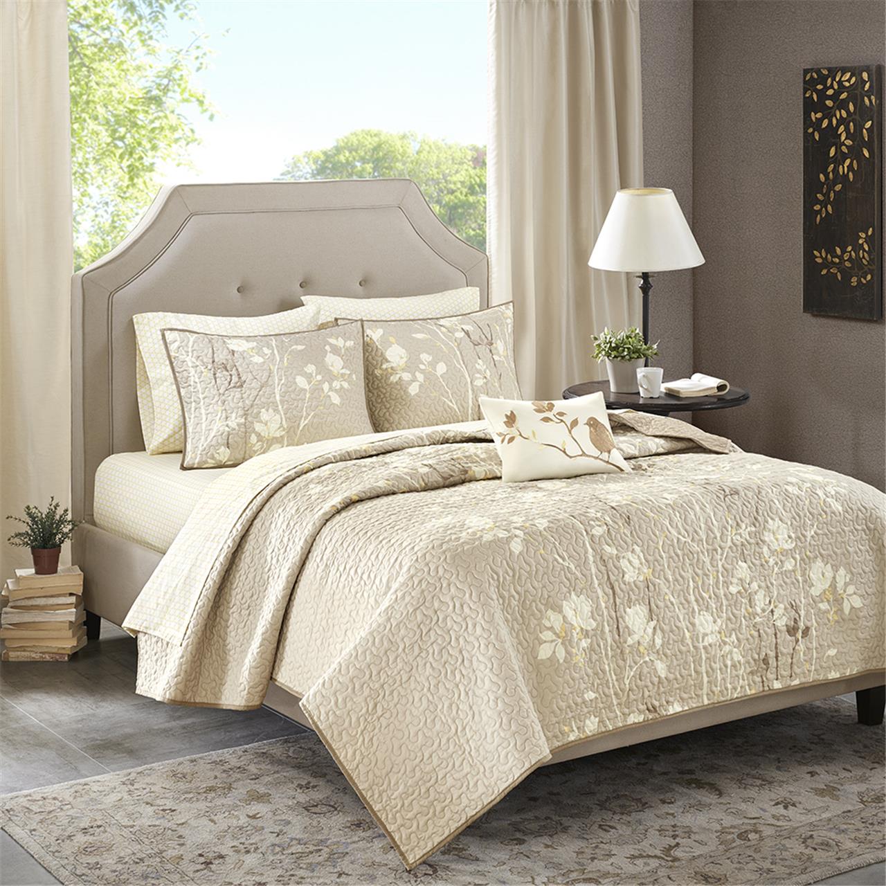 Madison Park Essentials - Vaughn Complete Coverlet and Cotton Sheet Set - Taupe - Cal King
Madison Park Essentials - Vaughn Complete Coverlet and Cotton Sheet Set - Taupe - Cal King
