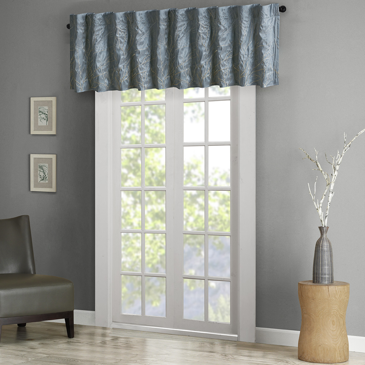 Madison Park - Andora Faux Silk Embroidered Window Valance - Blue - 50x18
Madison Park - Andora Faux Silk Embroidered Window Valance - Blue - 50x18