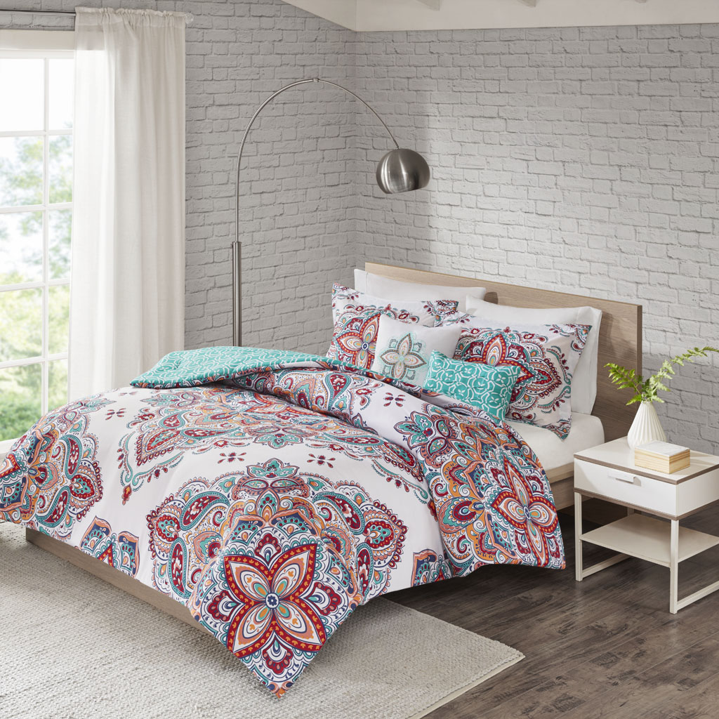 510 Design - Amari 5 Piece Reversible Print Comforter Set - Aqua/Indigo - King/Cal King
510 Design - Amari 5 Piece Reversible Print Comforter Set - Aqua/Indigo - King/Cal King