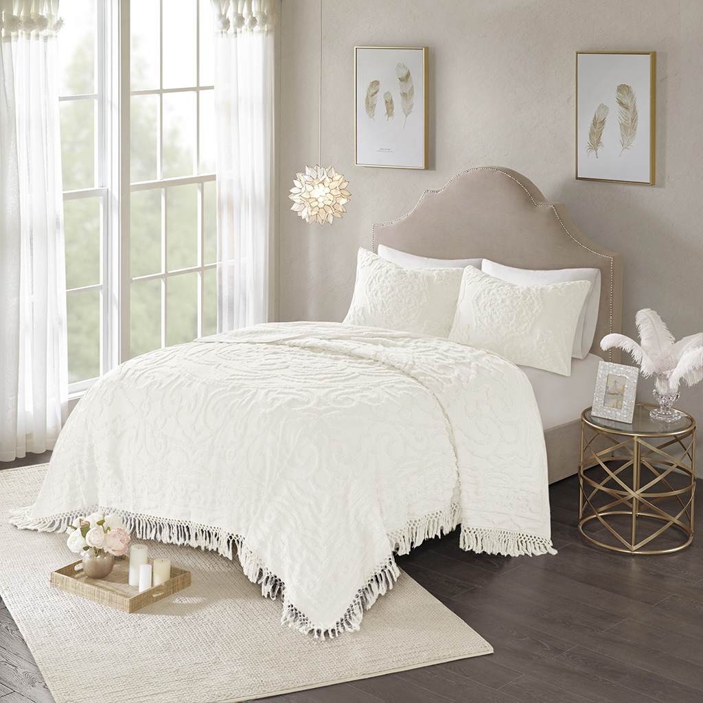 Madison Park - Laetitia 3-Piece Tufted Cotton Chenille Medallion Fringe Coverlet Set - Ivory - Full/Queen
Madison Park - Laetitia 3-Piece Tufted Cotton Chenille Medallion Fringe Coverlet Set - Ivory - Full/Queen