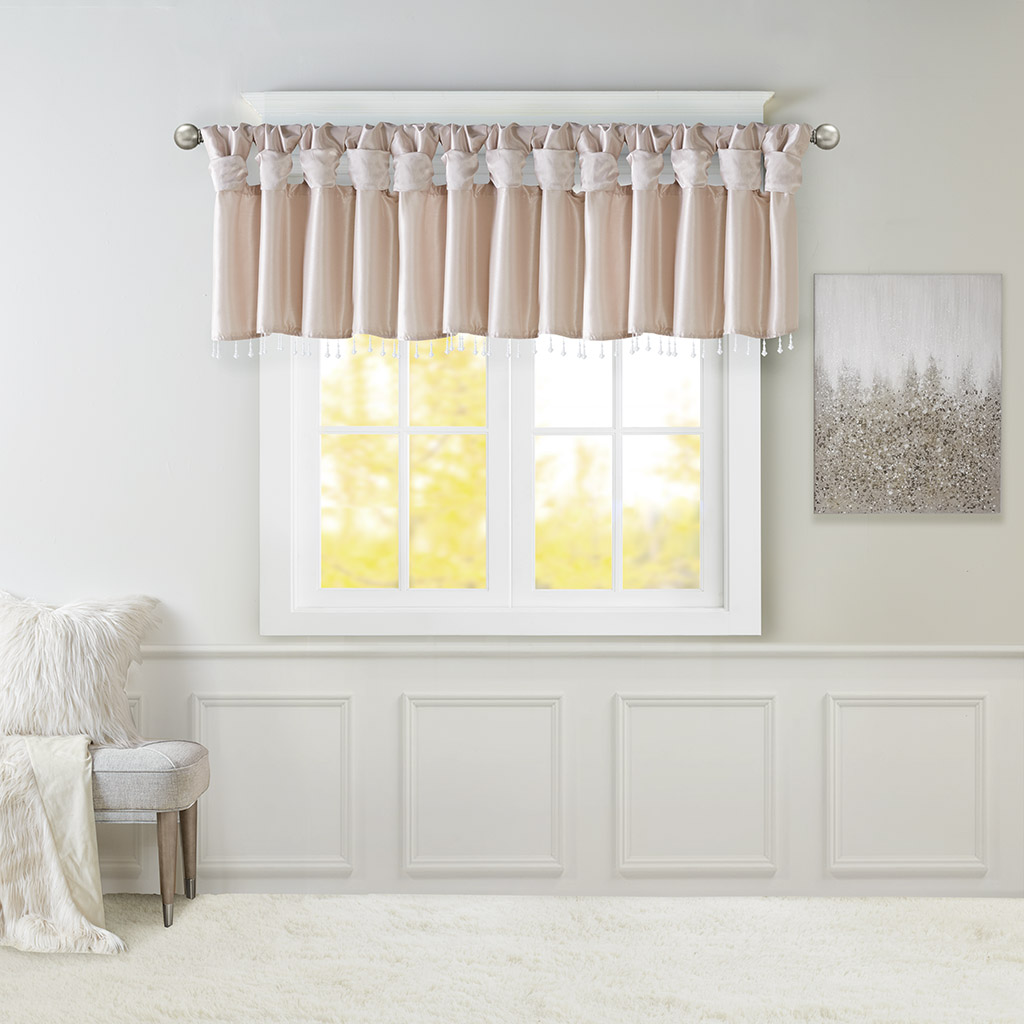 Madison Park - Emilia Lightweight Faux Silk Valance With Beads - Blush - 50x26
Madison Park - Emilia Lightweight Faux Silk Valance With Beads - Blush - 50x26