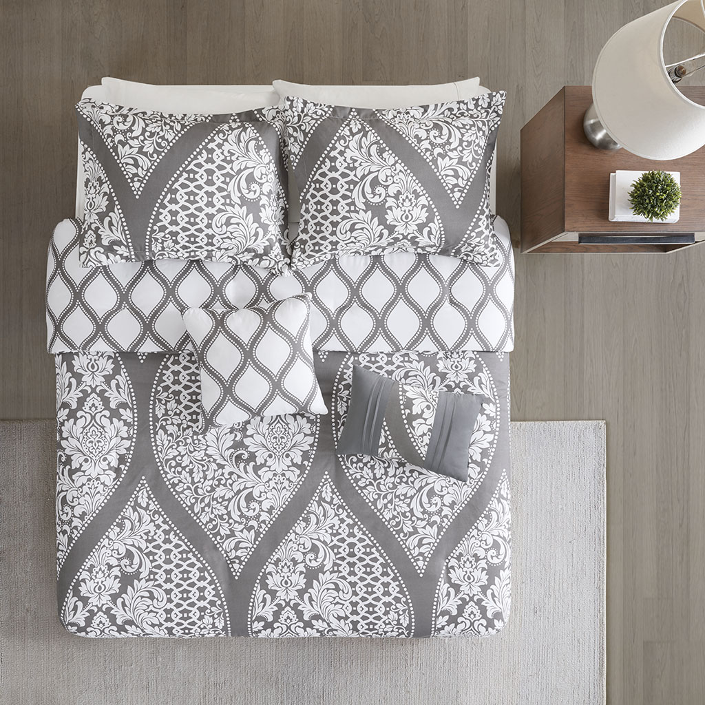 510 Design - Jaclin 5 Piece Reversible Print Duvet Set - Grey - King/Cal King
510 Design - Jaclin 5 Piece Reversible Print Duvet Set - Grey - King/Cal King