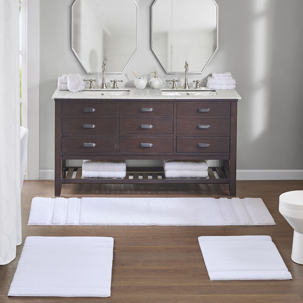 Madison Park Signature - Stria Border Stripe Marshmallow Bath Rug - White - 24x72
Madison Park Signature - Stria Border Stripe Marshmallow Bath Rug - White - 24x72