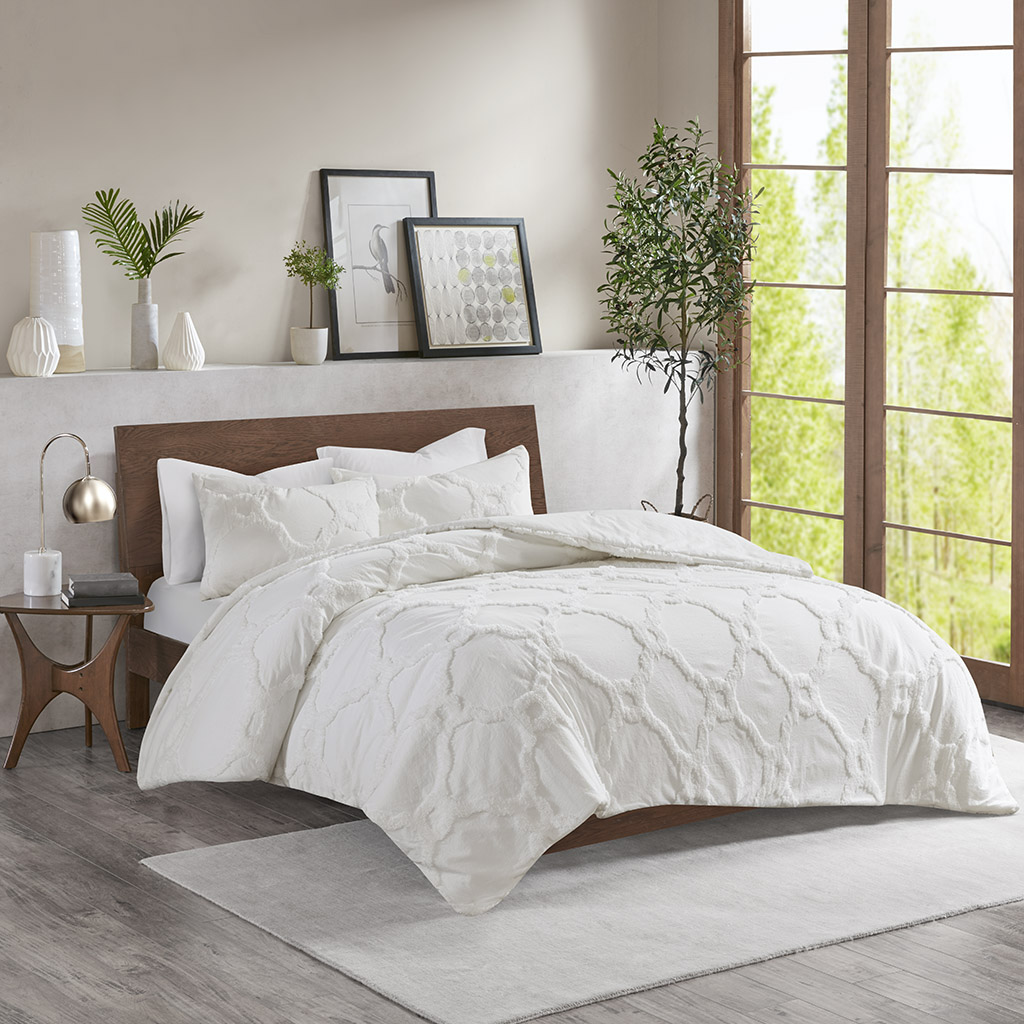 Madison Park - Pacey 3 Piece Tufted Cotton Chenille Geometric Comforter Set - White - Full/Queen
Madison Park - Pacey 3 Piece Tufted Cotton Chenille Geometric Comforter Set - White - Full/Queen