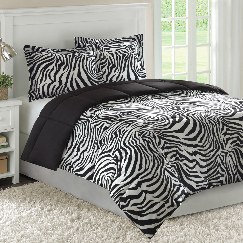 Comfort Classics - Safari Down Alternative Microfiber Comforter Mini Set - Black - Full/Queen
Comfort Classics - Safari Down Alternative Microfiber Comforter Mini Set - Black - Full/Queen