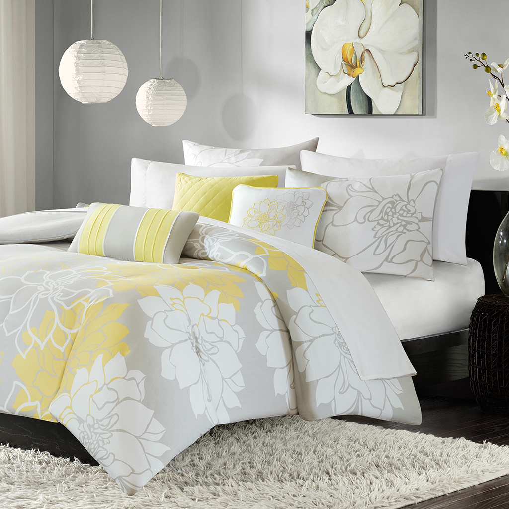 Madison Park - Lola 6 Piece Printed Duvet Cover Set - Yellow - King/Cal King
Madison Park - Lola 6 Piece Printed Duvet Cover Set - Yellow - King/Cal King