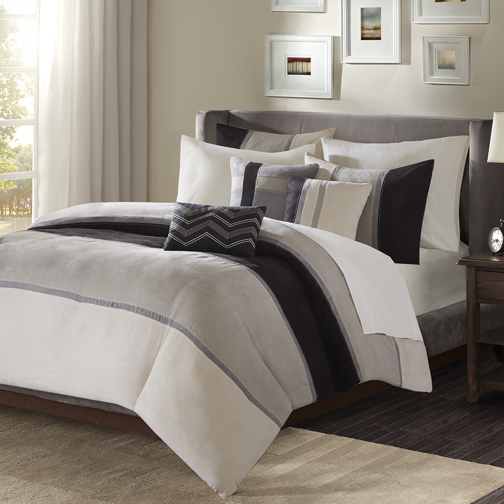 Madison Park - Palisades 6 Piece Faux Suede Duvet Set - Black - King/Cal King
Madison Park - Palisades 6 Piece Faux Suede Duvet Set - Black - King/Cal King