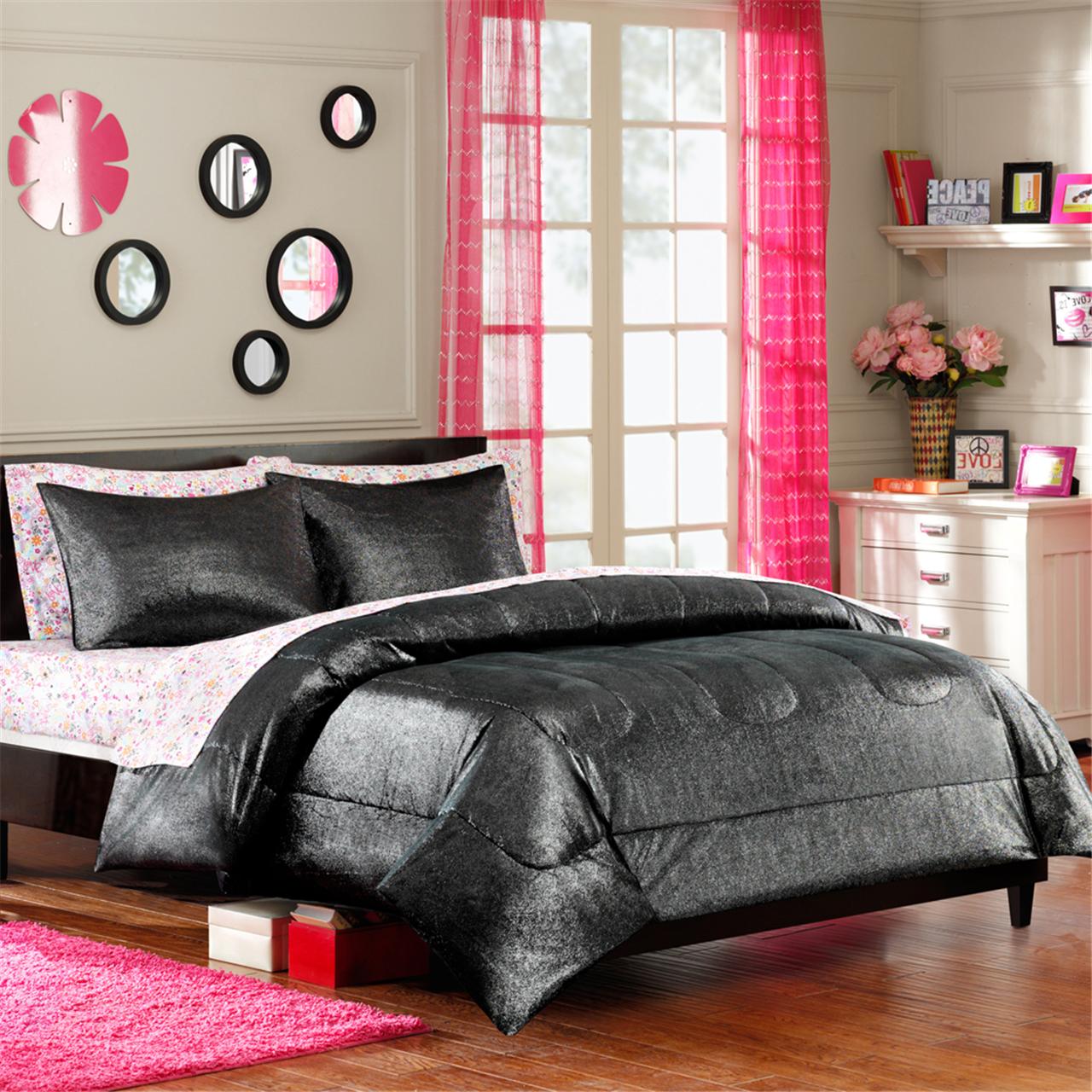 Mi Zone - YZ Mink Foil Reversible Printed Plush Comforter Mini Set - Black - Full/Queen
Mi Zone - YZ Mink Foil Reversible Printed Plush Comforter Mini Set - Black - Full/Queen