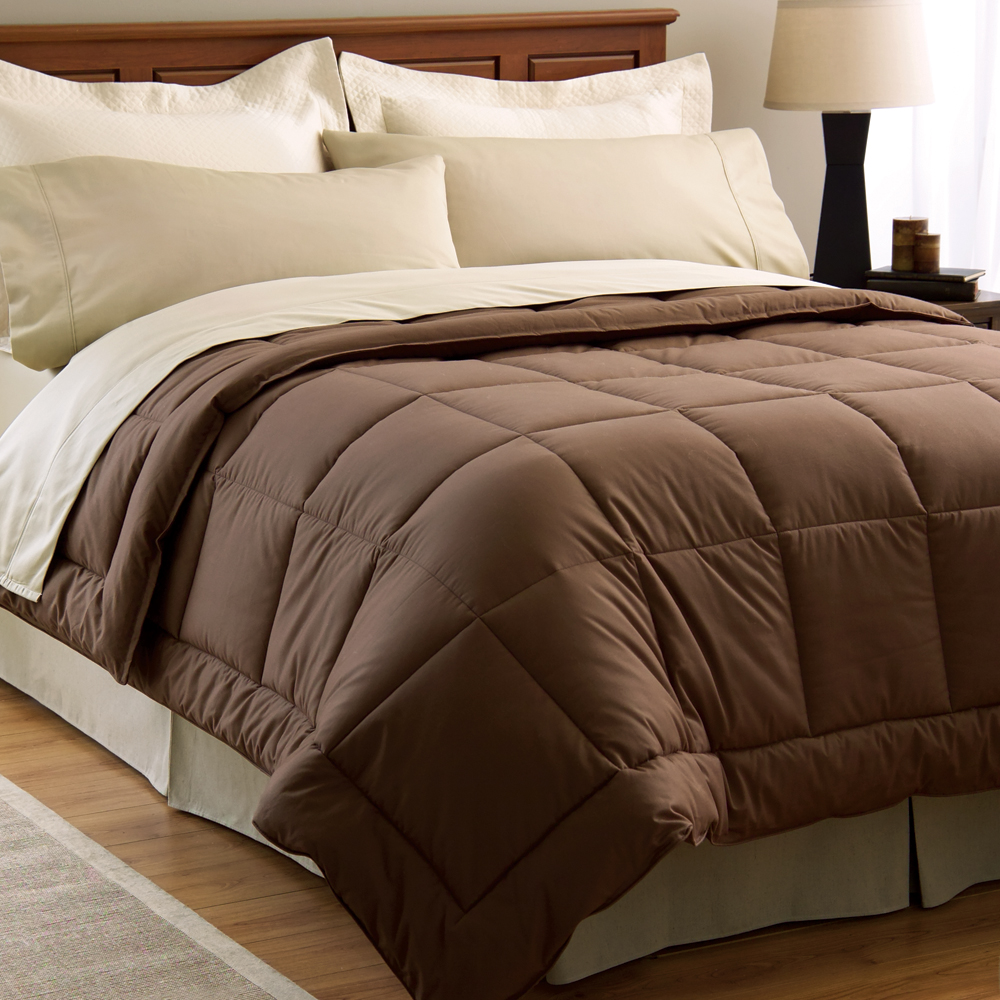 

Main Street - Solid Wall Comforter - Brown - Full/Queen