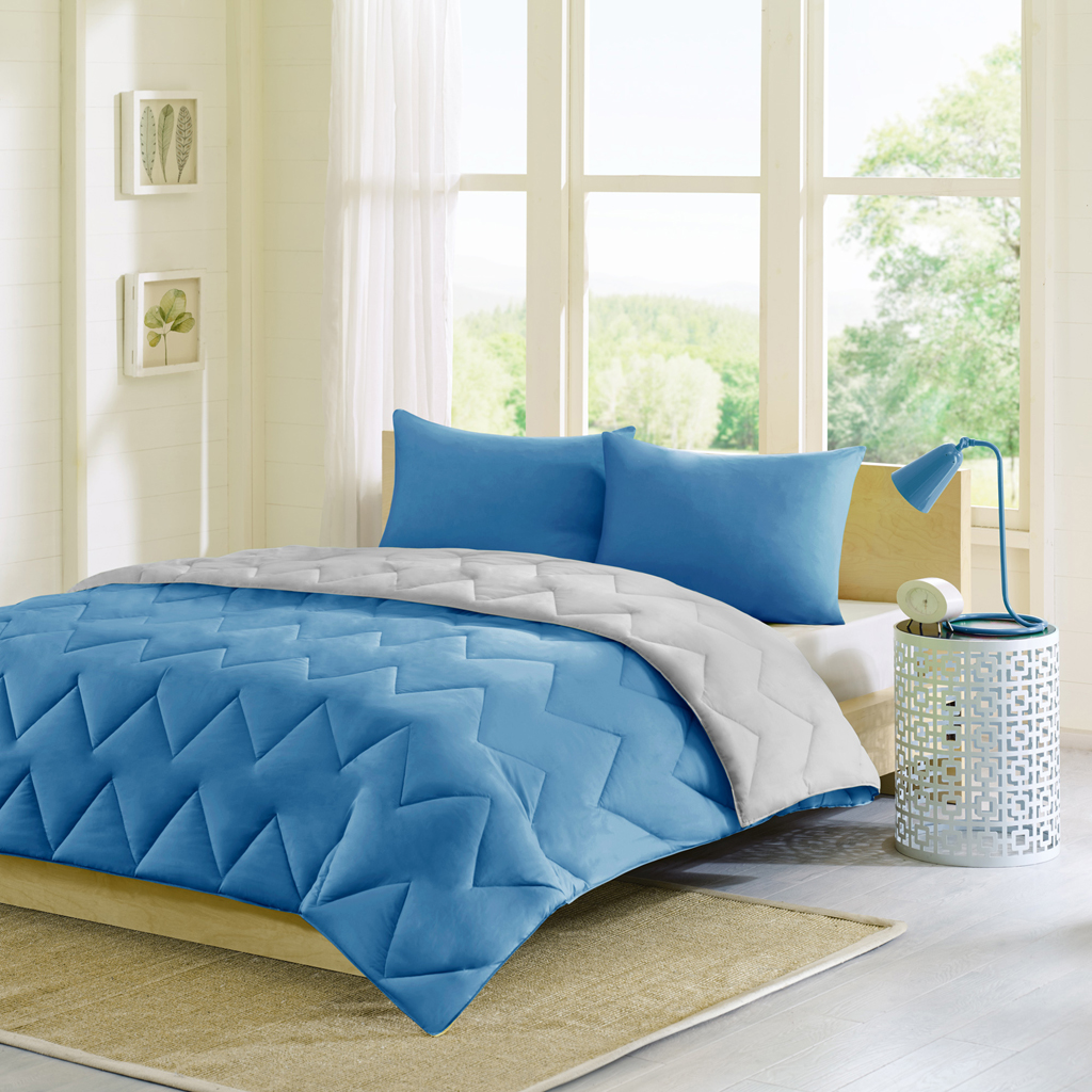 

Intelligent Design - Reversible Comforter Mini Set - Blue - Twin/Twin XL