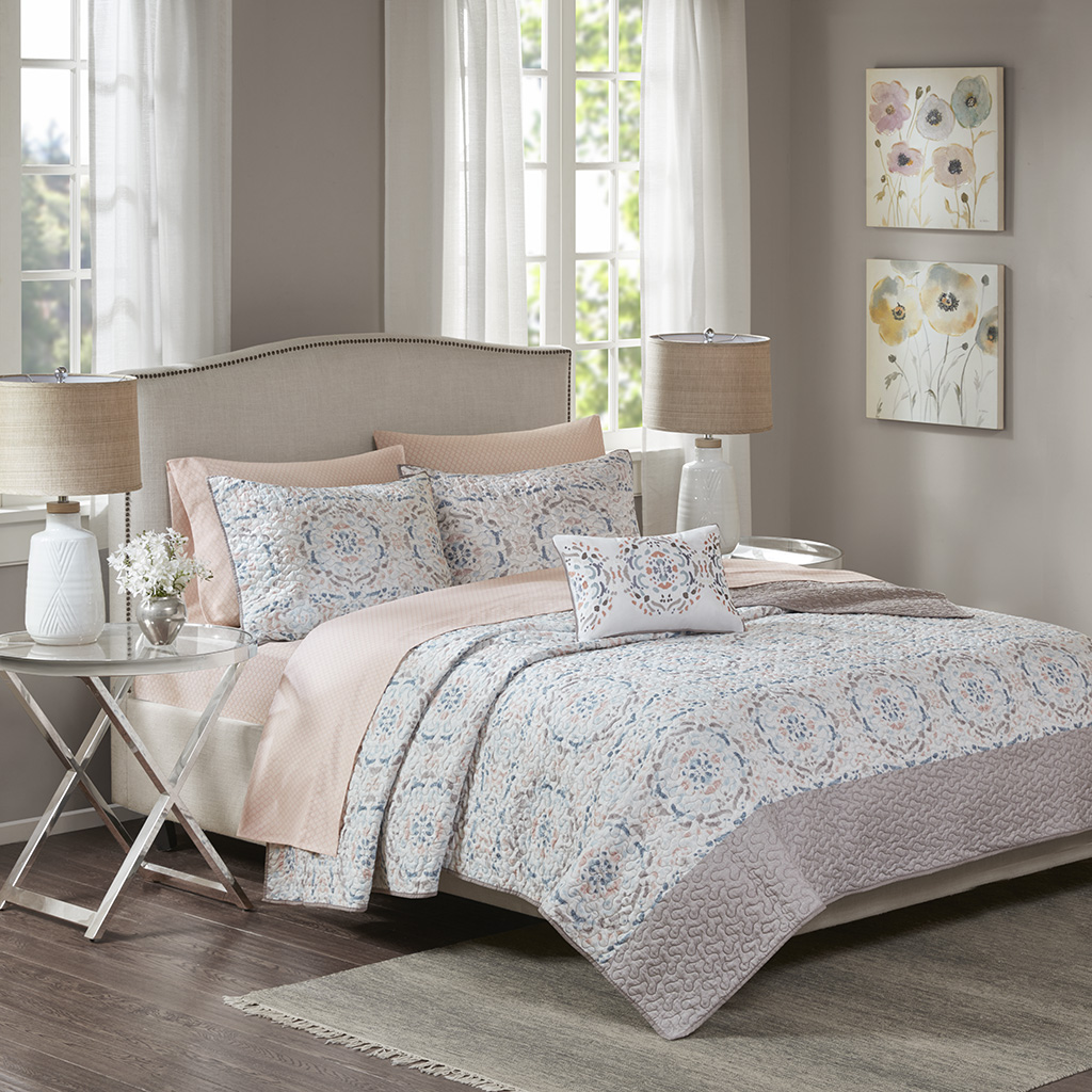 

Madison Park Essentials - Voss Complete Coverlet and Cotton Sheet Set - Blush - Cal King