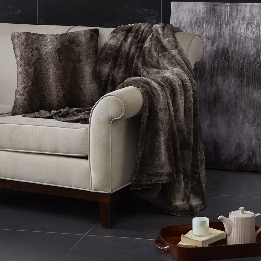 

Madison Park - Zuri Oversized Faux Fur Throw - Brown - 60x70