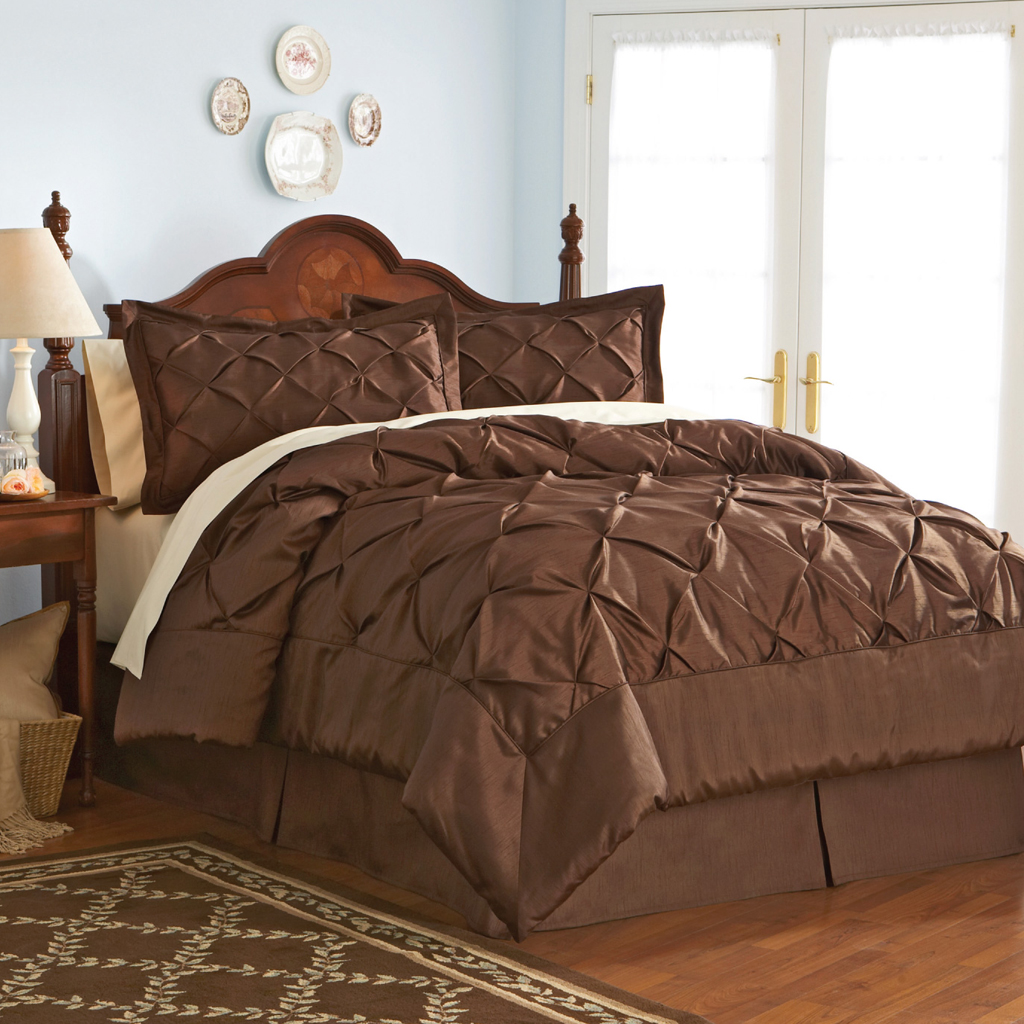 

Avenue 8 - Tufted Comforter Set - Brown - Queen