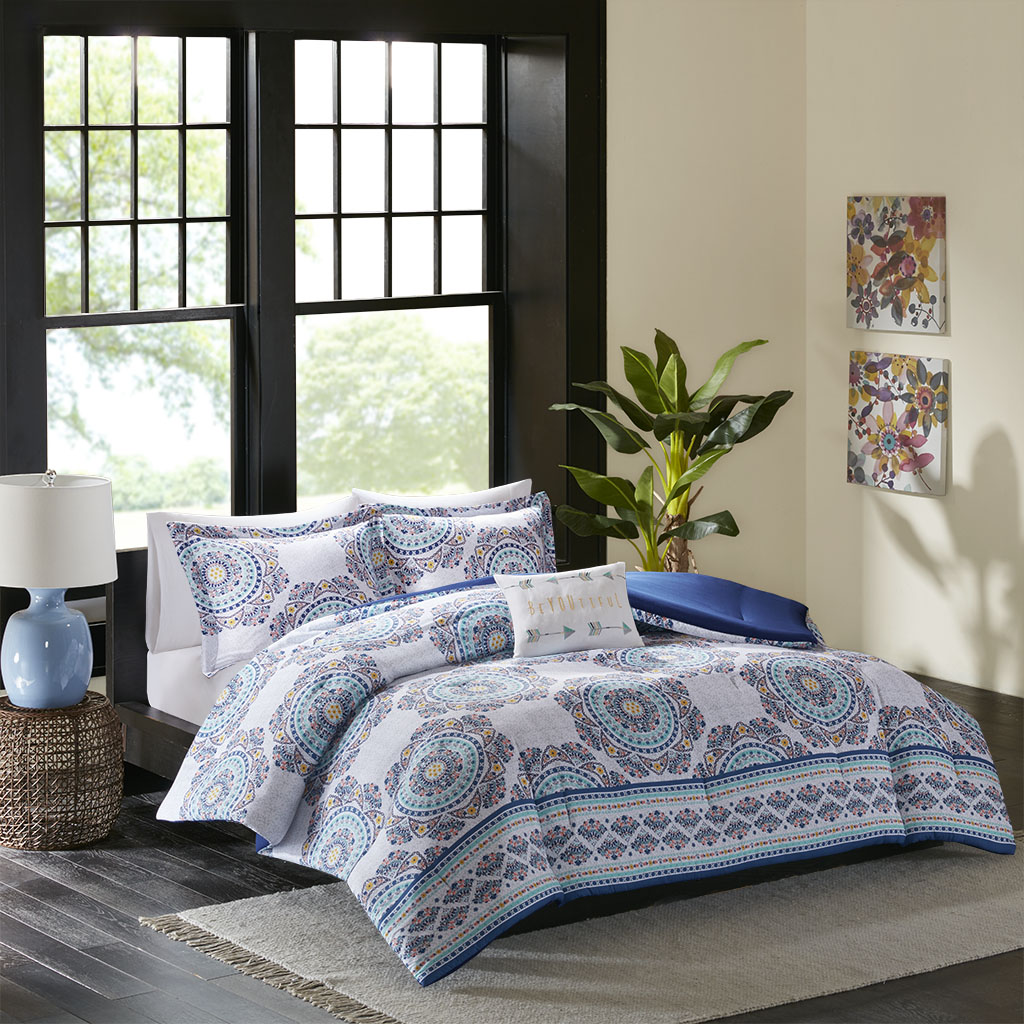 

Intelligent Design - Nikki Comforter Set - Blue - Queen