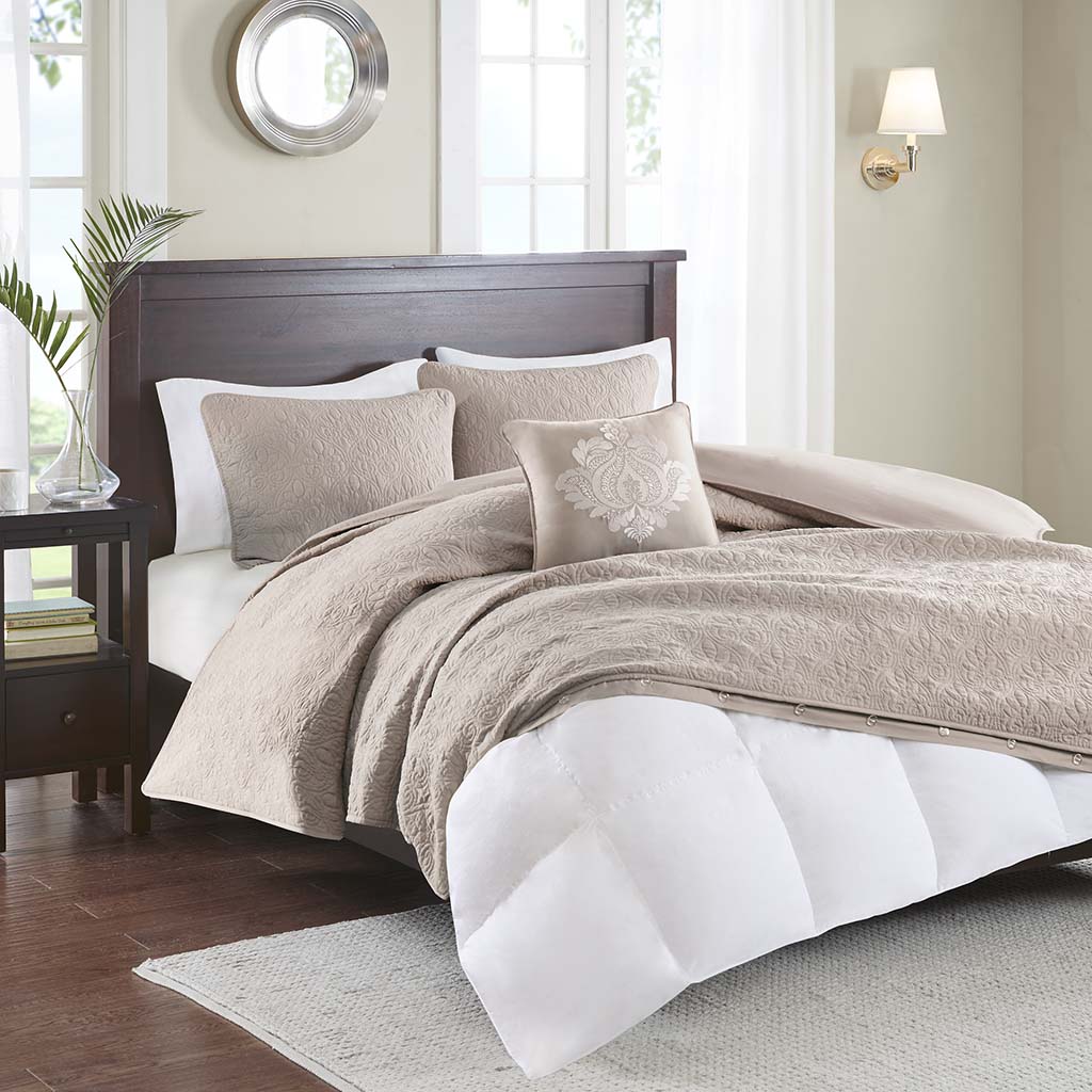 

Madison Park - Quebec 4 Piece 2-in-1 Duvet Set - Khaki - King/Cal King