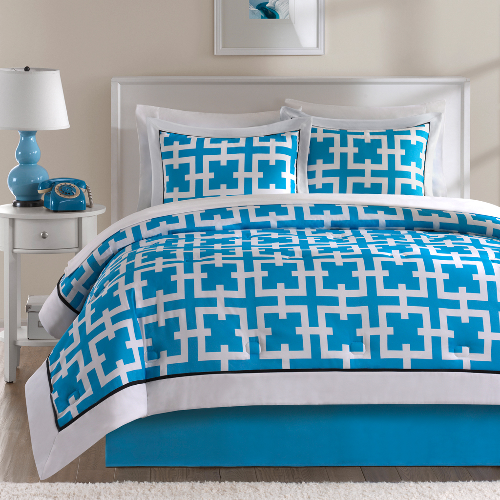 

Avenue 8 - Encore BNB Microfiber Bed in a Bag - Blue - Queen