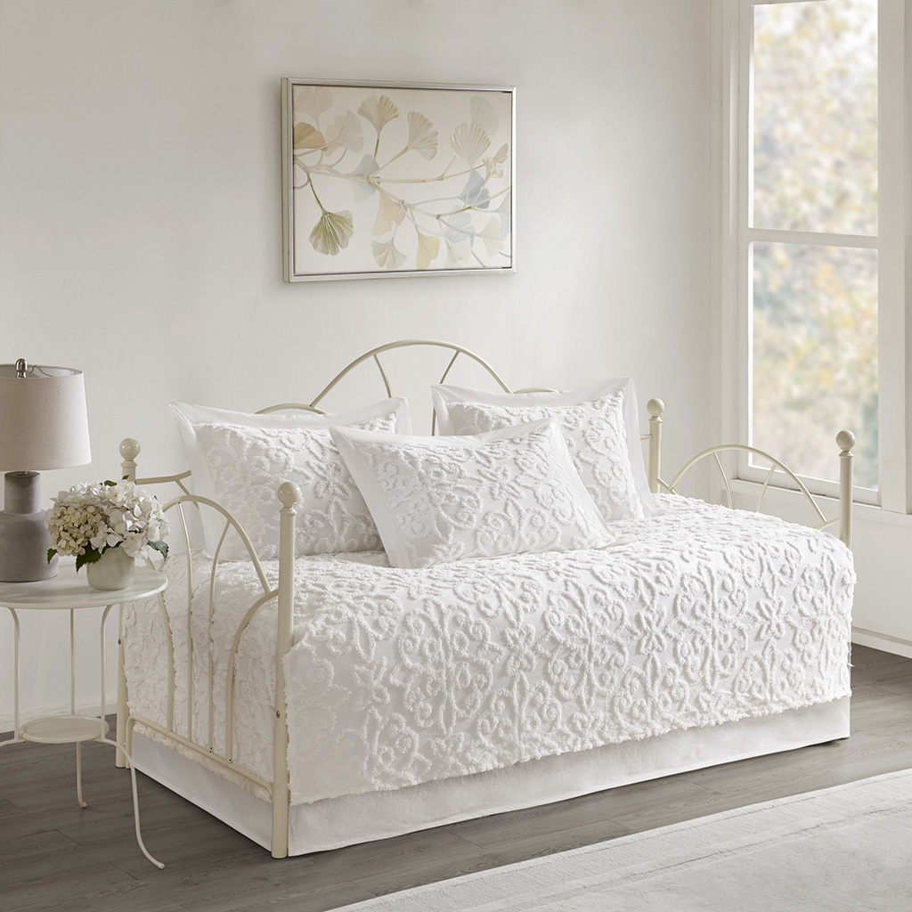 

Madison Park - Sabrina 5 Piece Tufted Cotton Chenille Daybed Set - White - Daybed