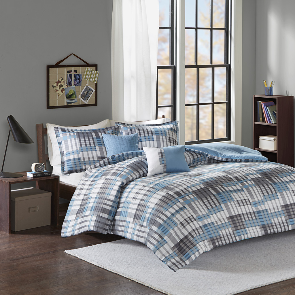 

Intelligent Design - Clive Comforter Set - Aqua - Full/Queen
