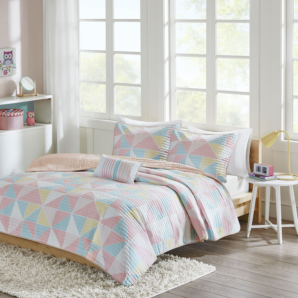 

Mi Zone - Charlie Coverlet Set - Pink - Full/Queen