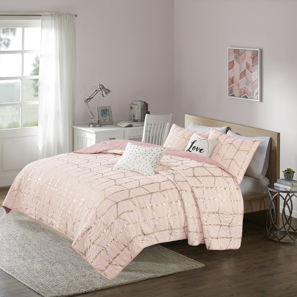 

Intelligent Design - Raina Metallic Printed Reversible Coverlet Set - Blush/Gold - Twin/Twin XL