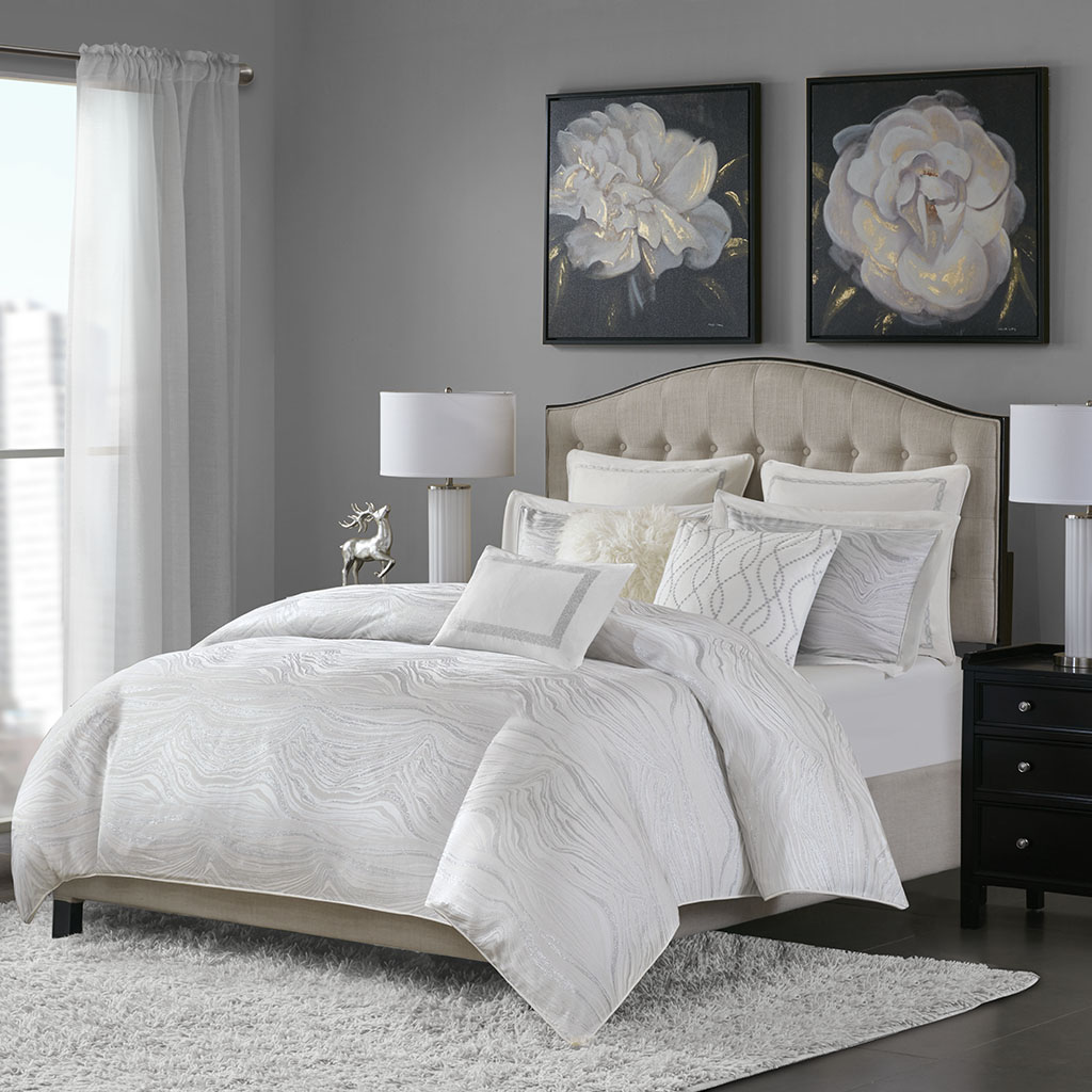 

Madison Park Signature - Hollywood Glam Comforter Set - White - King