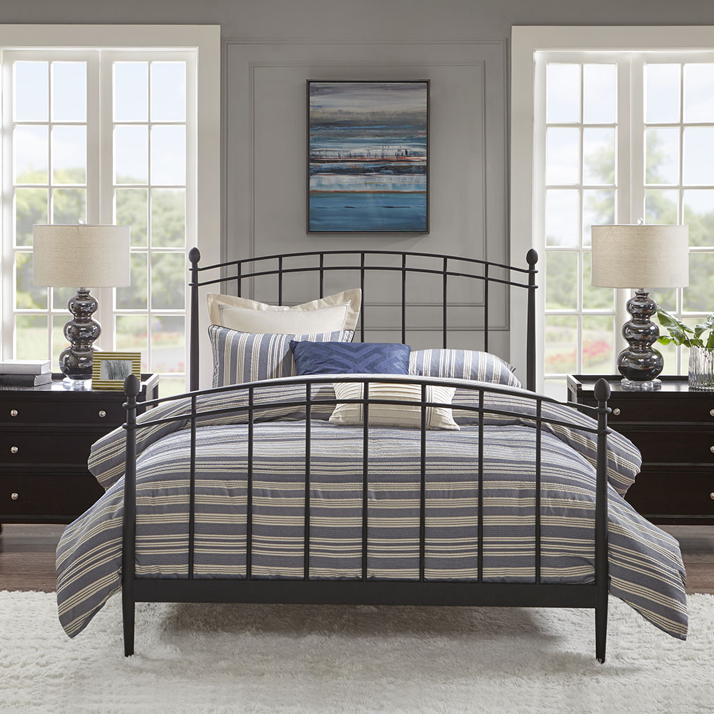 

Madison Park Signature - Alston Queen Bed - Black - Queen