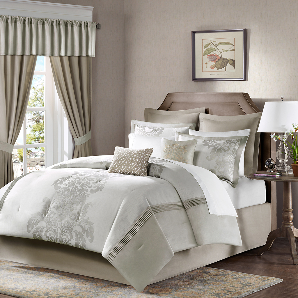 

Avenue 8 - Callaway 24 Piece Comforter Set - Beige - King
