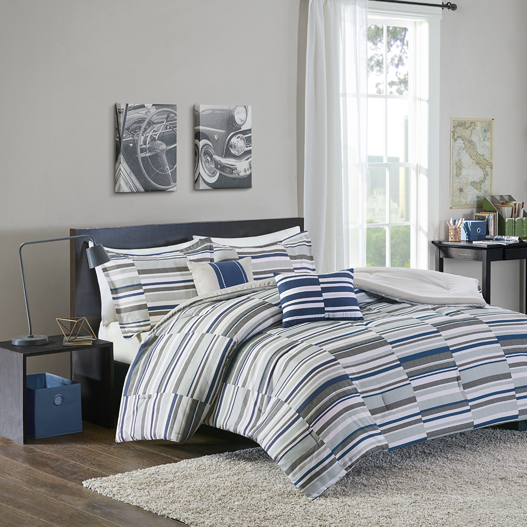 

Intelligent Design - Emmett Comforter Set - Blue - Full/Queen