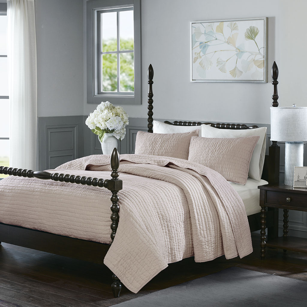 

Madison Park Signature - Serene Cotton Hand Quilted Coverlet Set - Blush - Full/Queen