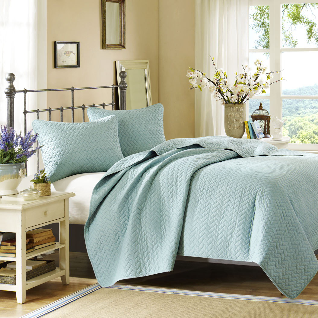 

Hampton Hill - Velvet Touch Coverlet Set - Sky - Queen