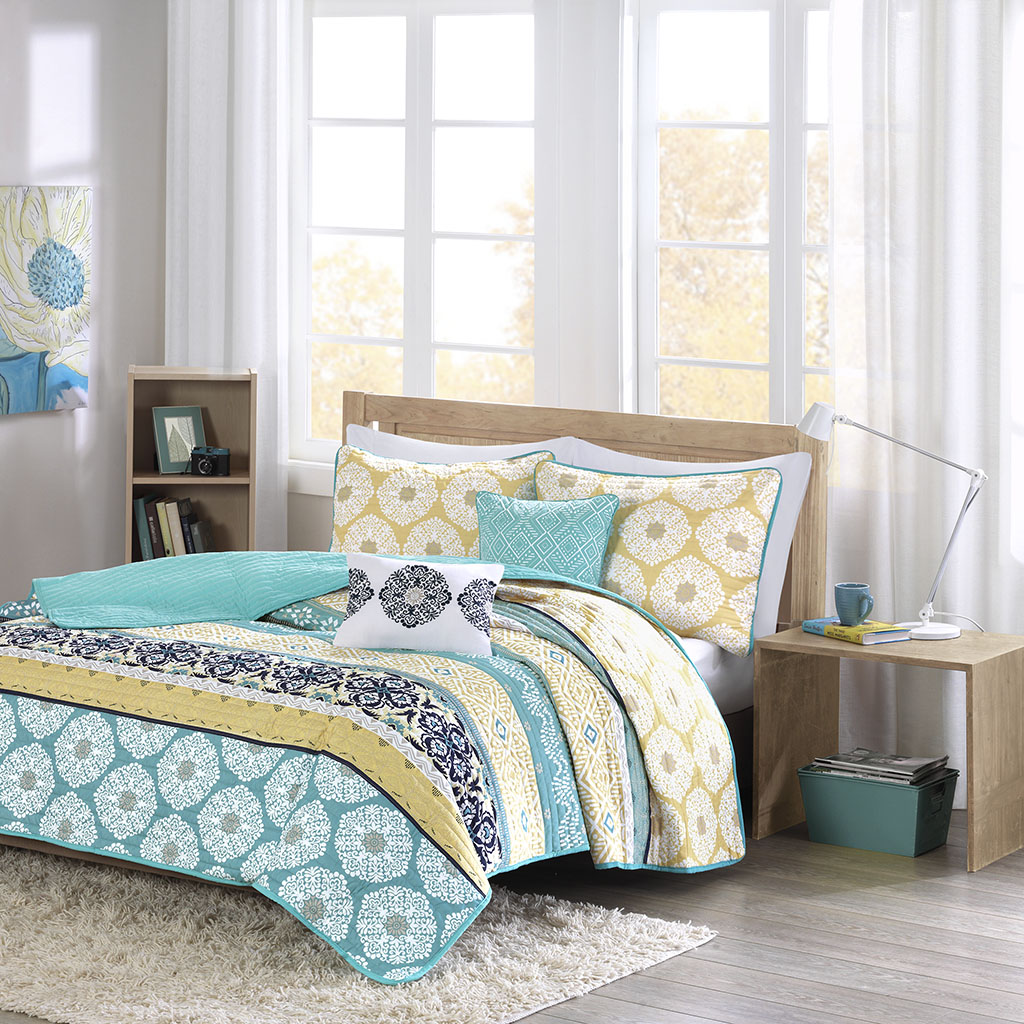 

Intelligent Design - Arissa Coverlet Set - Green - Twin/Twin XL