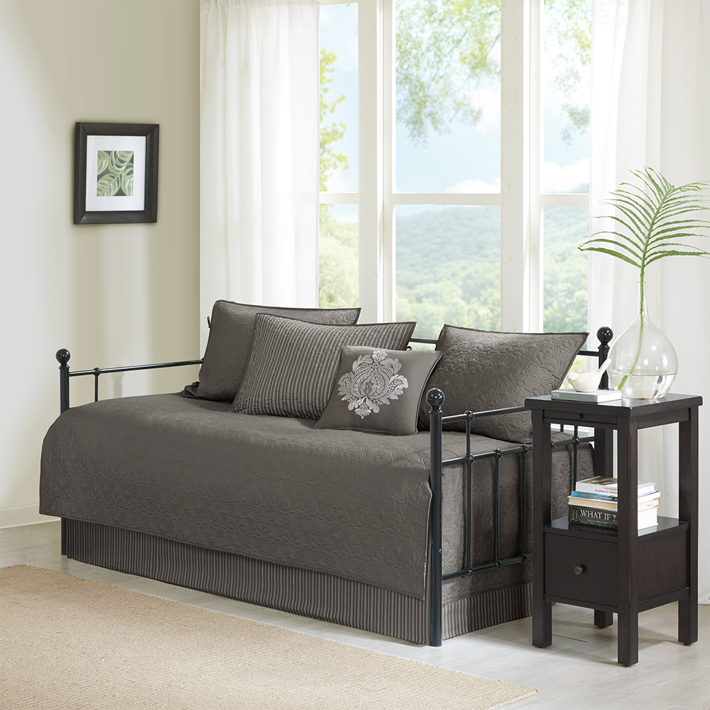 

Madison Park - Quebec 6 Piece Reversible Daybed Cover Set - Dark Grey - Daybed