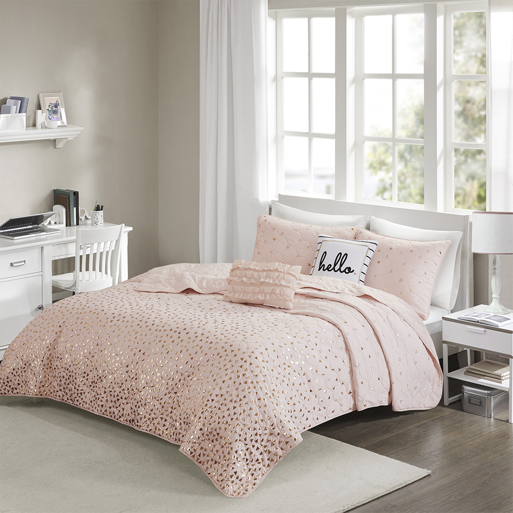 

Intelligent Design - Zoey Metallic Printed Coverlet Set - Blush/Rosegold - Full/Queen