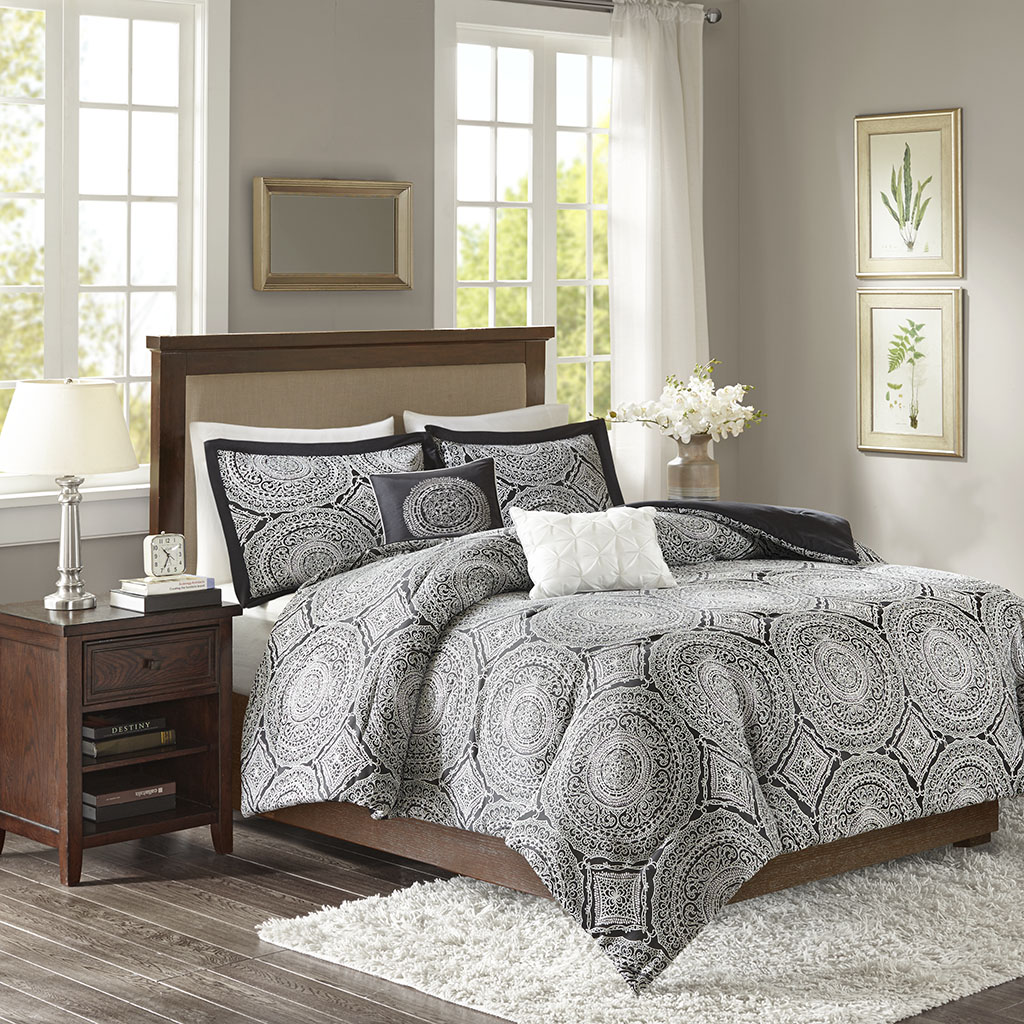 

Madison Park - Cassidy 5 Piece Comforter Set - Black - Queen