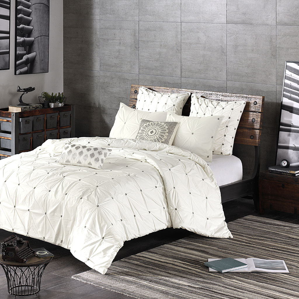 

INK+IVY - 3 Piece Elastic Embroidered Cotton Duvet Cover Set - White - Full/Queen