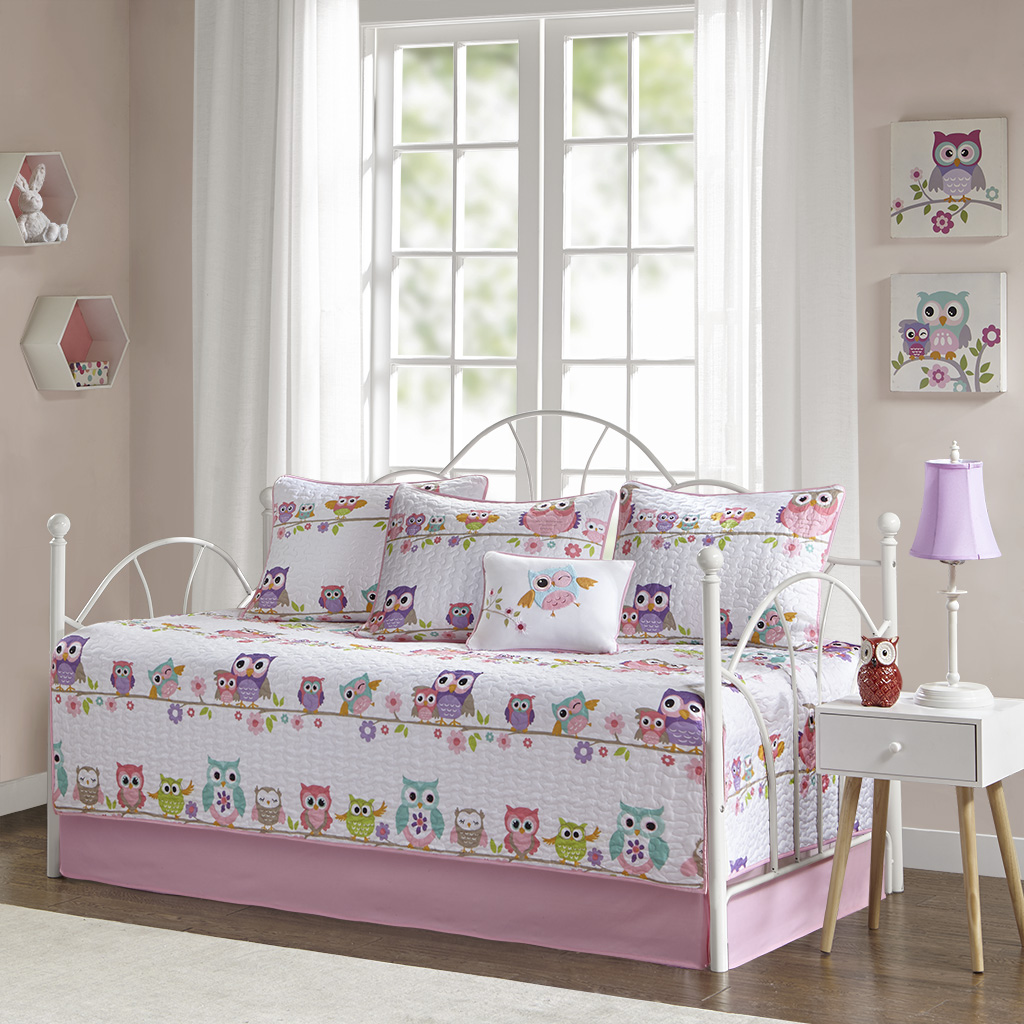 

Mi Zone Kids - Wise Wendy 6 Piece Reversible Daybed Set - White - Daybed