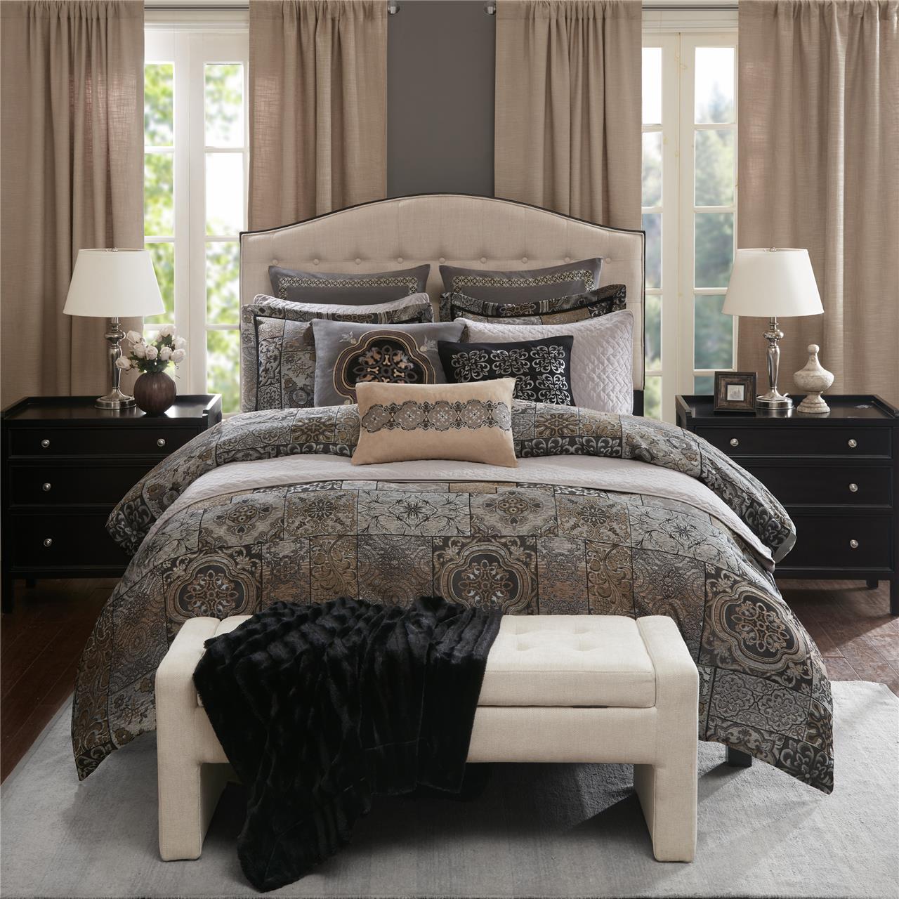 

Madison Park Signature - Dream Catcher Comforter Set - Multi - King