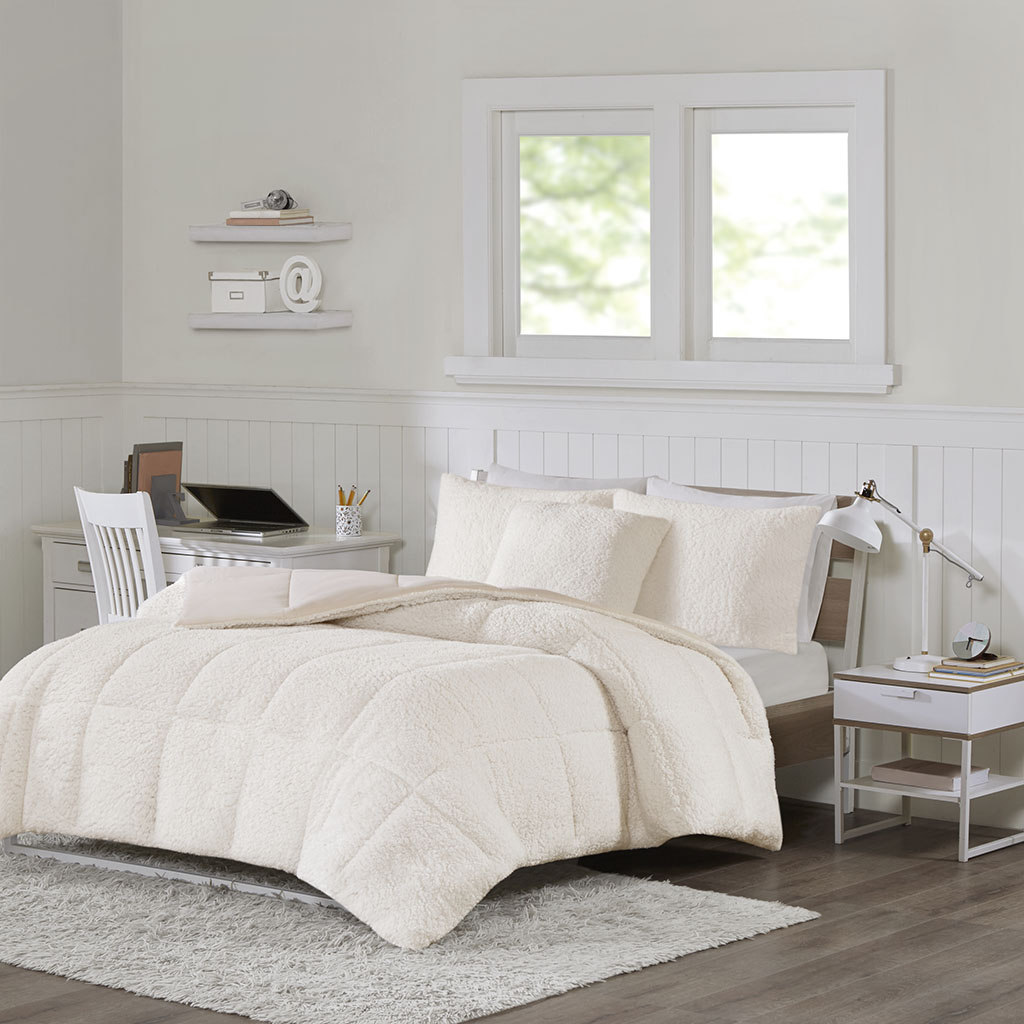 

Intelligent Design - Jensen Reversible Sherpa to Softspun Flannel Comforter Mini Set - Ivory - Full/Queen