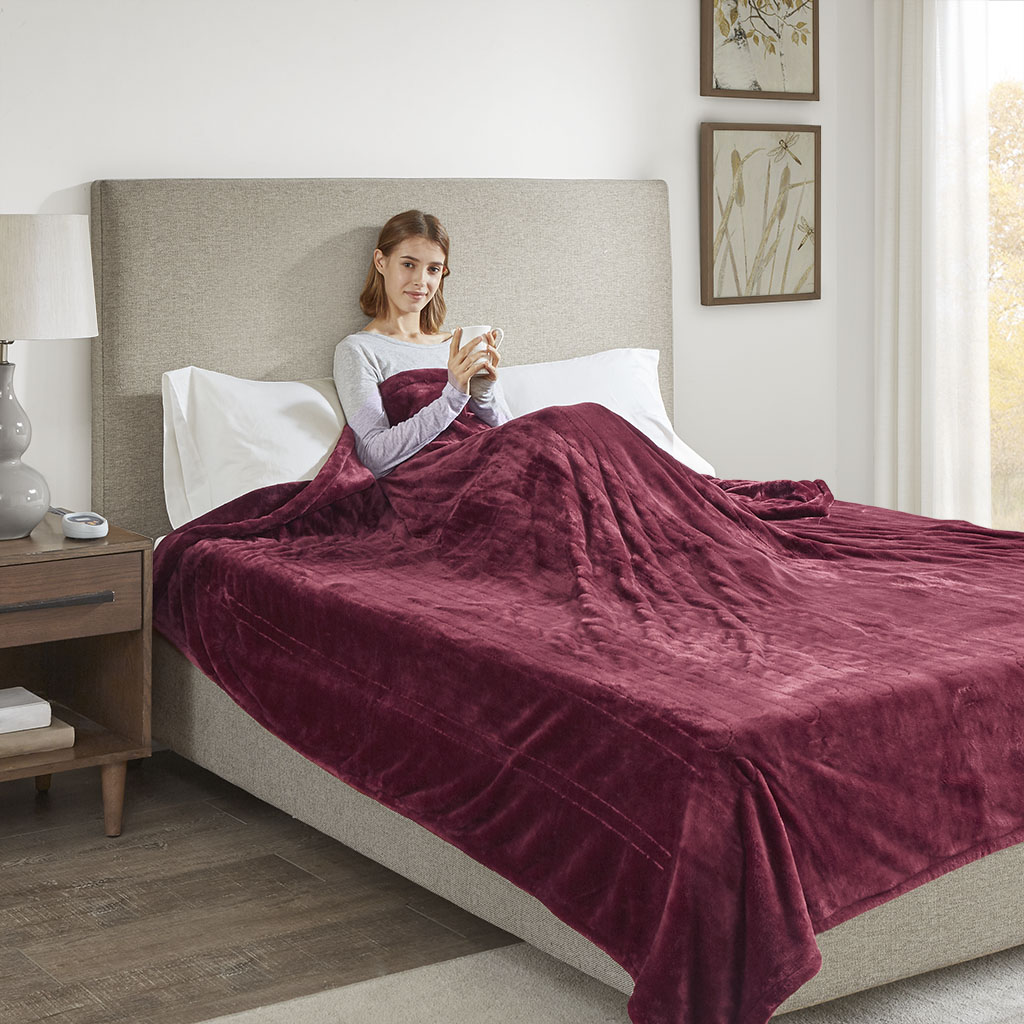 

Beautyrest - Heated Plush Blanket - Red - Full