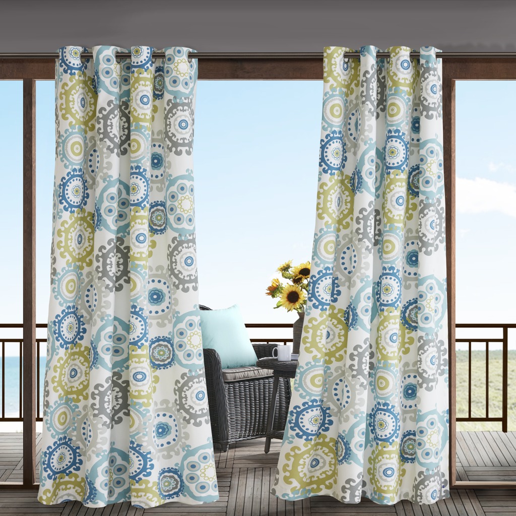 

Madison Park - Laguna Printed Medallion 3M Scotchgard Outdoor Panel - Blue Multi - 108" Panel