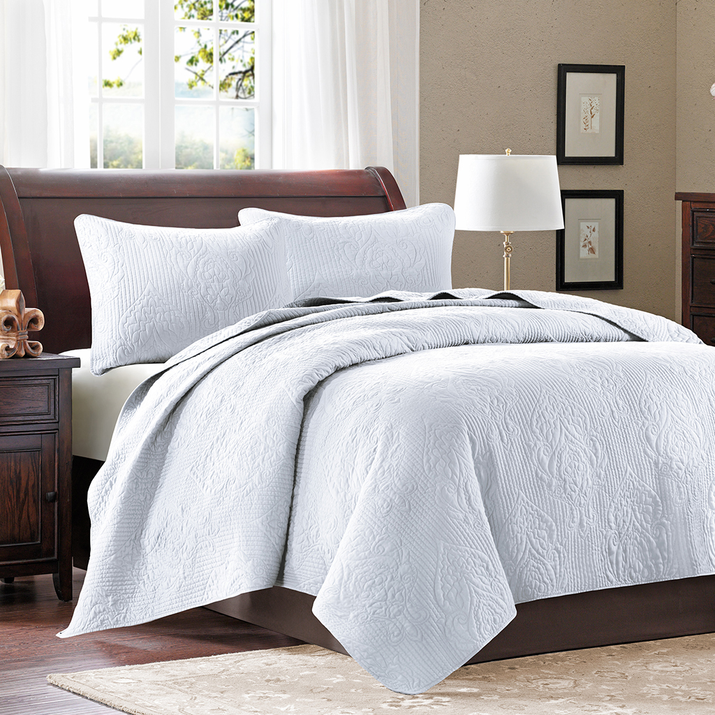 

Madison Park - Montague 3 Piece Coverlet set - White - Full/Queen