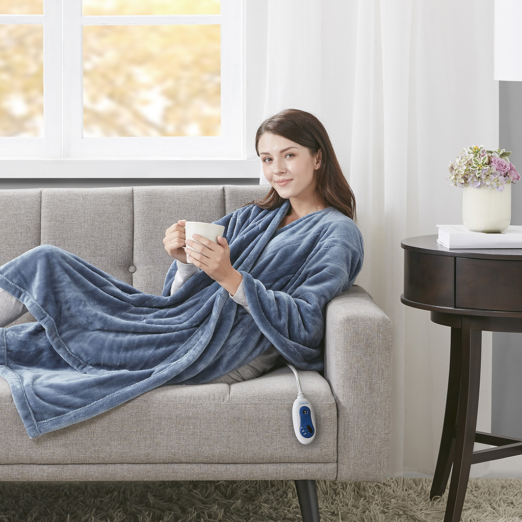 

Comfort Spaces - Allover Plush Heated Snuggle Wrap 50"x64" - Blue - 50x64