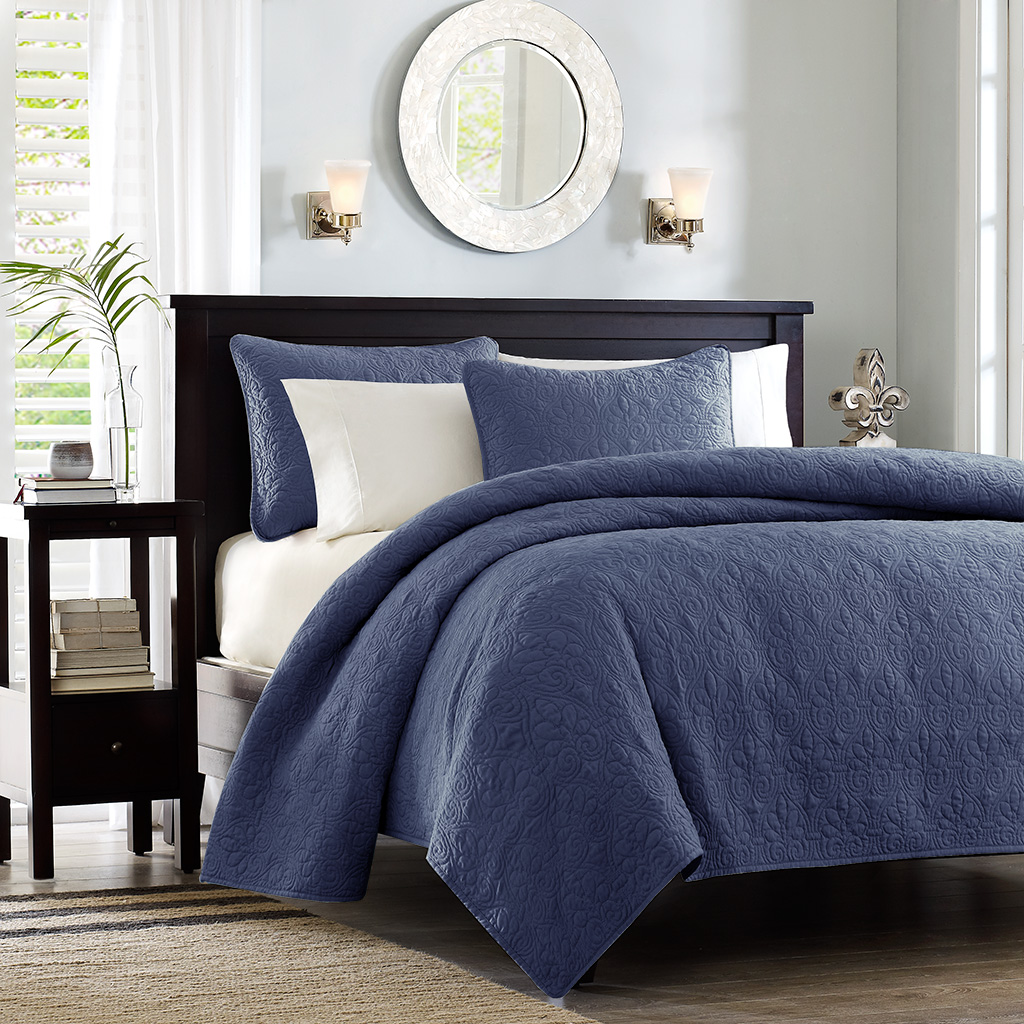 

Madison Park - Quebec Reversible Coverlet Set - Navy - King/Cal King