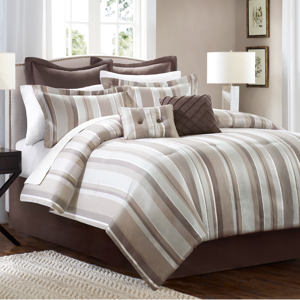 

Avenue 8 - Thompson Comforter Set - Multi - Full